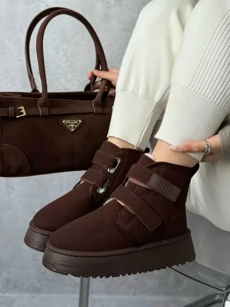 Зимние ботинки UGG на платформе из premium-материала — фото 9