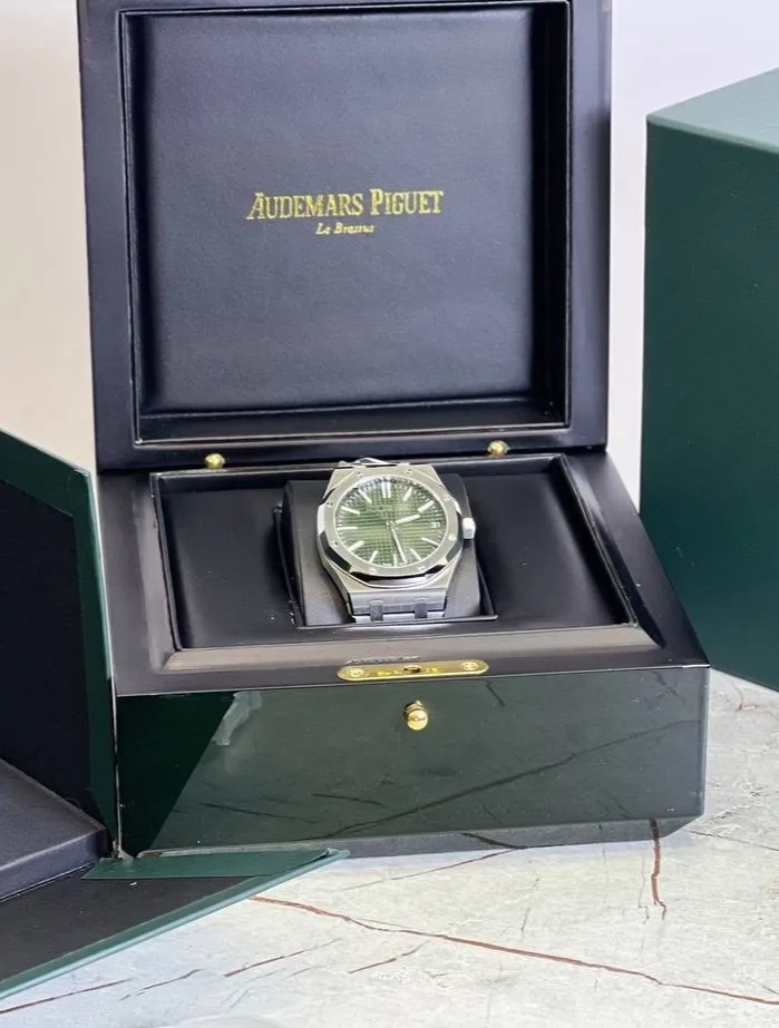 Audemars Piguet Royal Oak стальные часы с зелёным циферблатом — фото 3