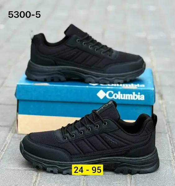 Легкие и удобные кроссовки для мужчин с мембранной подошвой — фото 9