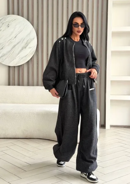 Костюм-двойка Chrome Hearts — идеальное воплощение стиля casual chic, сочетающее в себе расслабленный комфорт и утонченн — фото 1