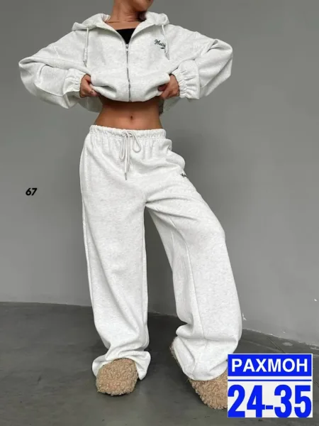Стильный и уютный флисовый костюм — фото 1