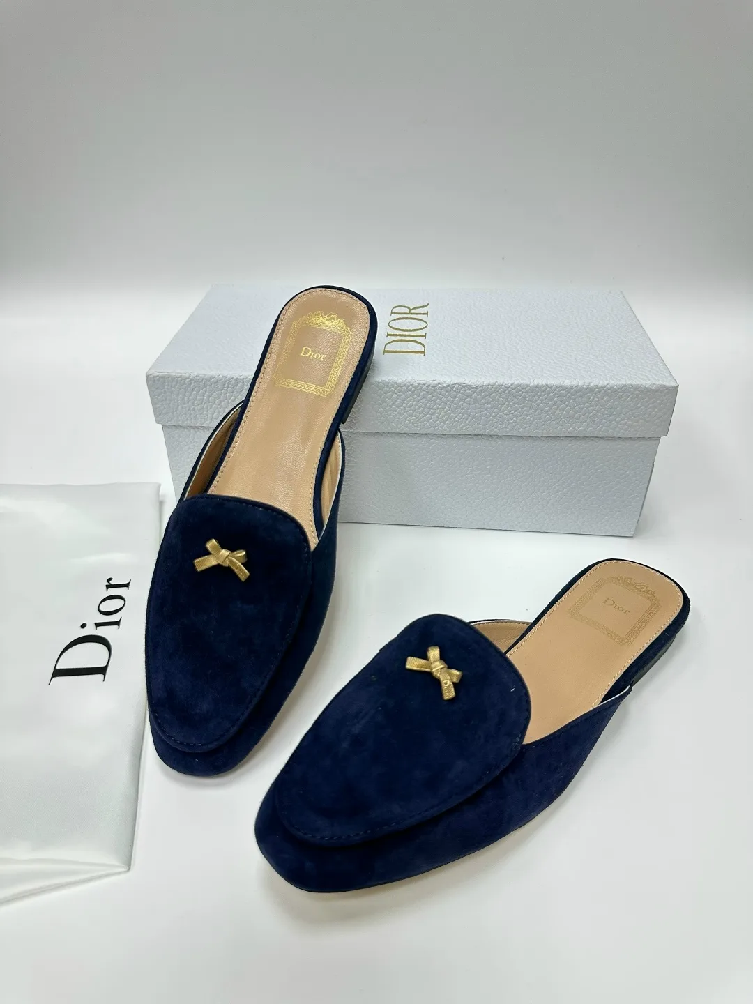 Лоферы женские DIOR, замша — фото 5