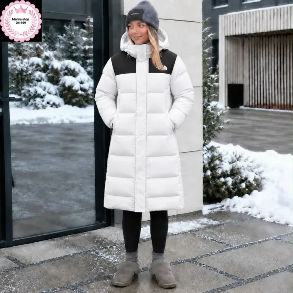 Стильная и тёплая зимняя куртка в нежном оттенки отличный вариант для повседневного образа в холодное время года — фото 1