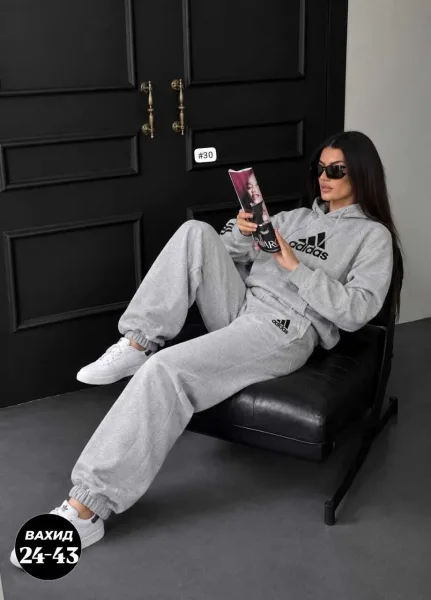 Спортивный костюм Adidas — фото 1