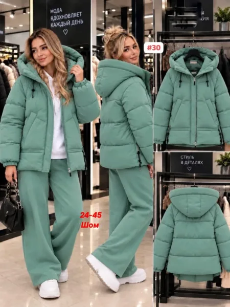 Тёплая и стильная куртка с объёмным капюшоном Разноцветный — фото 1