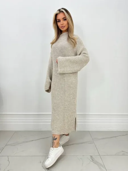 Платье идеально подходит женщинам разной фигуры — фото 9