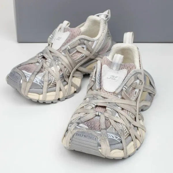 Культовые кроссовки Balenciaga 3XL — фото 6