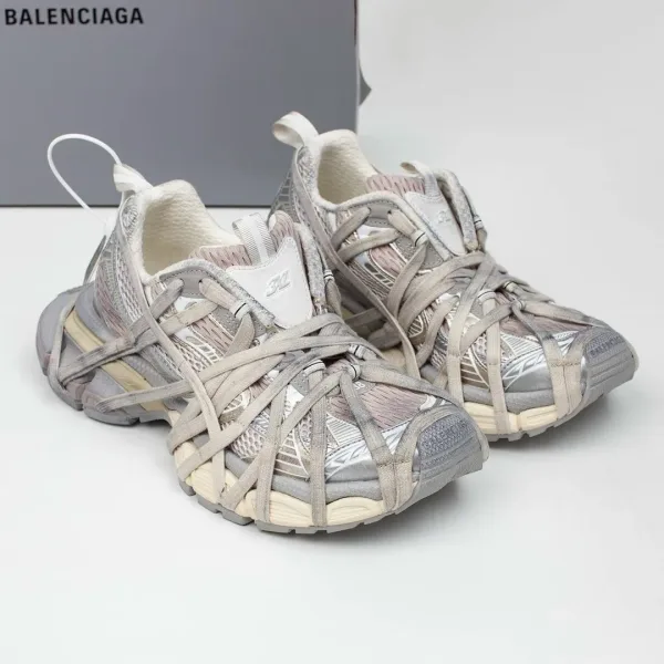 Культовые кроссовки Balenciaga 3XL — фото 12
