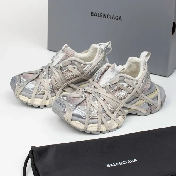 Культовые кроссовки Balenciaga 3XL — фото 15