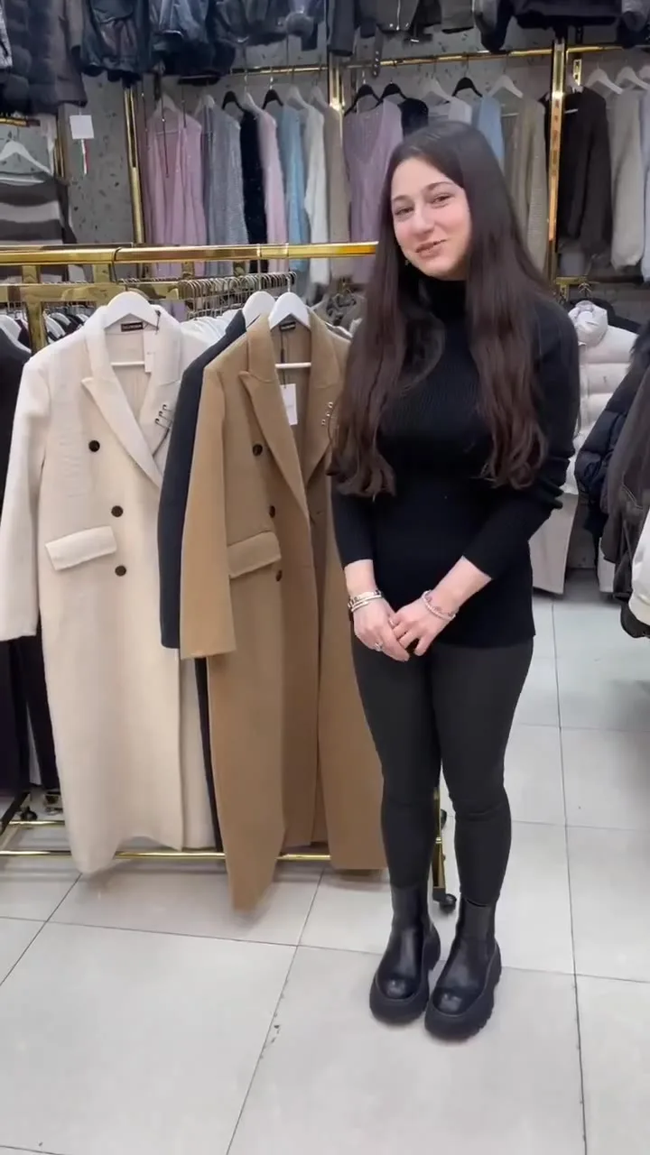 Пальто Balenciaga из кашемира и шерсти Чёрный — видео