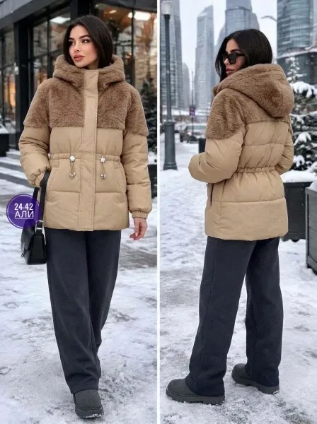 Зимняя куртка молочного цвета белая — фото 1