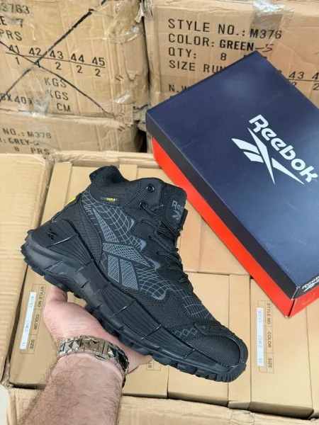Кроссовки Модель # Reebok — фото 1
