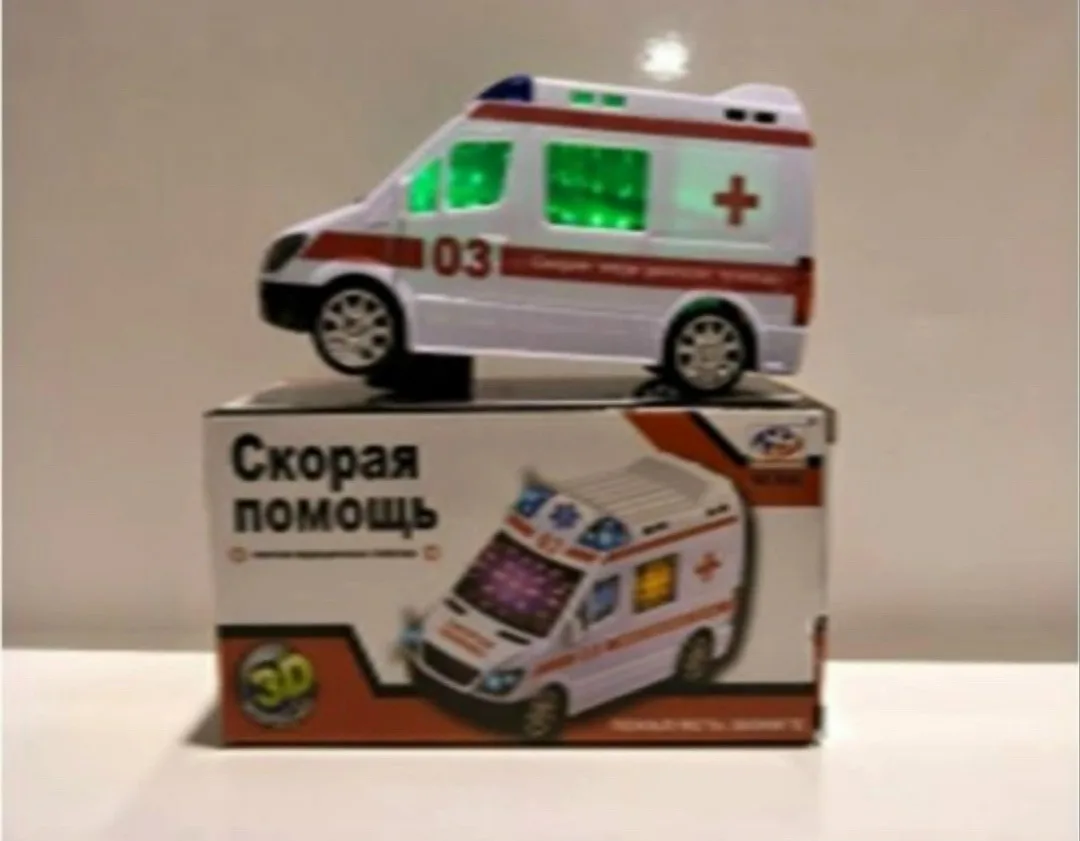 Игрушечная светящаяся машина с музыкой, имитирующая пожарную, полицейскую — фото 1