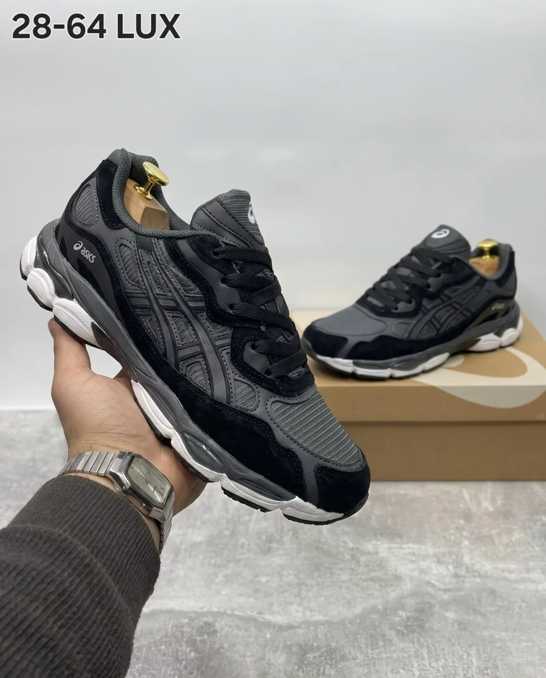 Мужские зимние кроссовки ASICS из натуральной замши с непромокаемым покрытием — фото 1