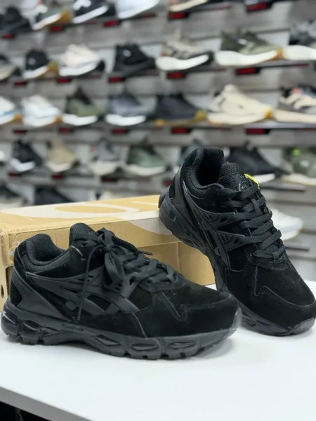 ASICS кроссовки — фото 11