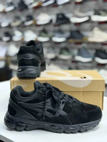 ASICS кроссовки — фото 15