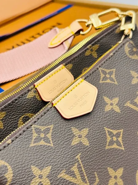 Кошелёк-портмоне Louis Vuitton из ткани Садовод 23/109 — фото 8