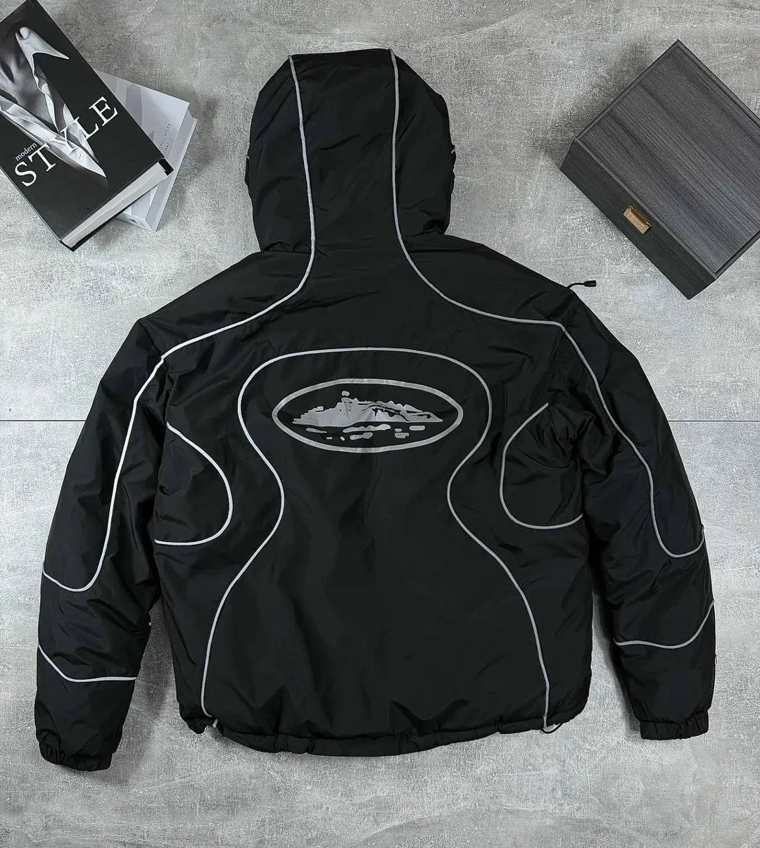 Зимняя куртка от Nike с наполнителем холофайбер — фото 2