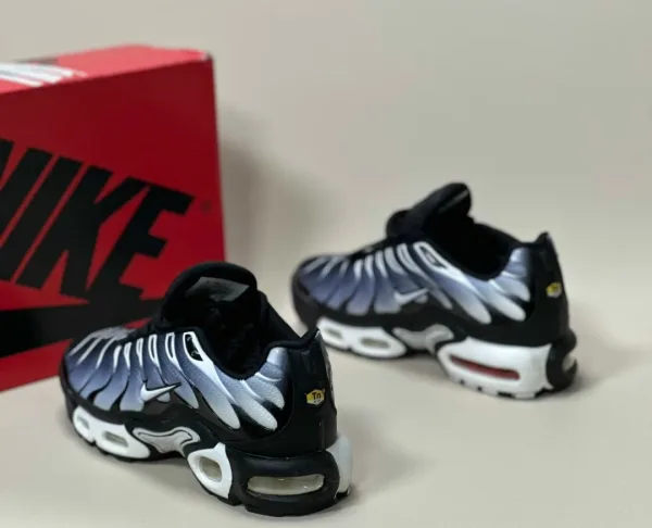 Кроссовки мужские Nike Air Max Plus TN термо зима — фото 1