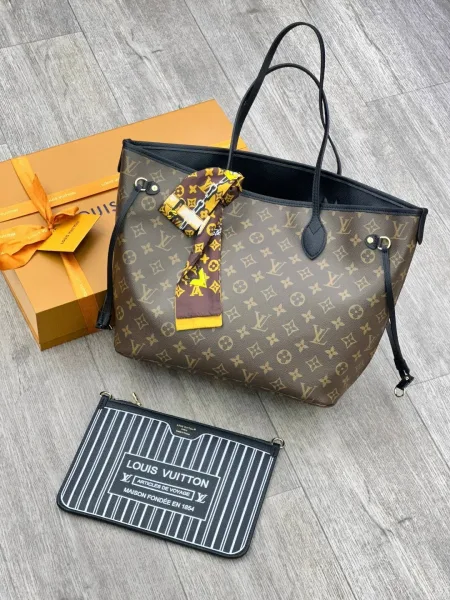 LOUISVUITTON, сумка из канвы и натуральной кожи — фото 10