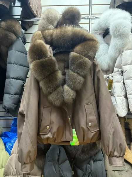 Пальто люкс-класса с натуральным мехом — фото 1