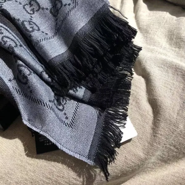 Шарф Gucci из 100 шерсти — фото 4