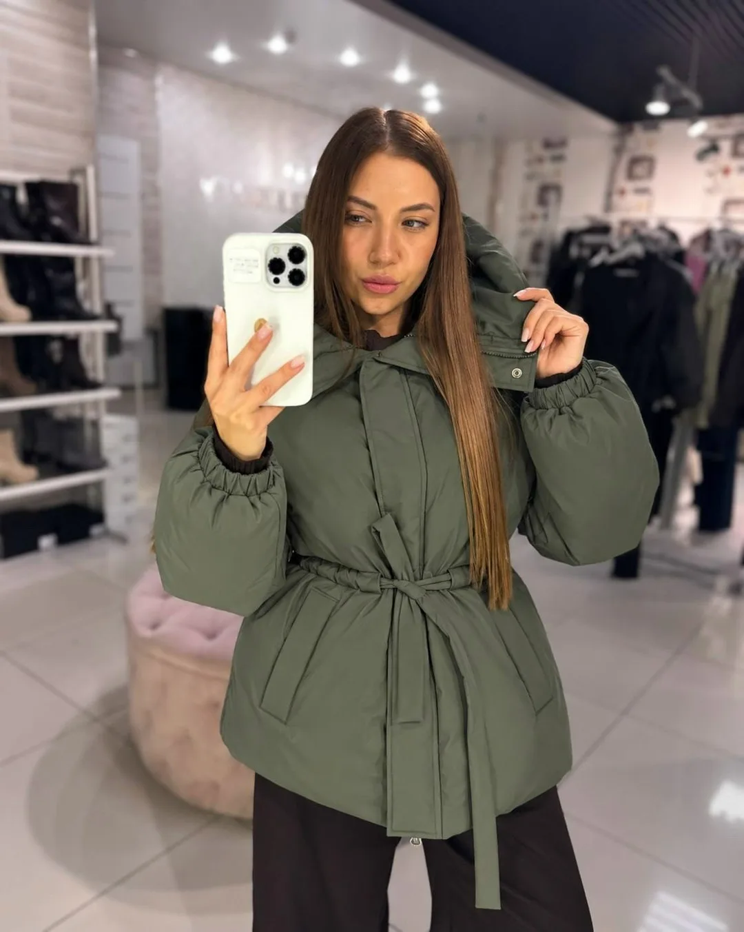 Удобная куртка с поясом - отличный вариант на каждый день — фото 1
