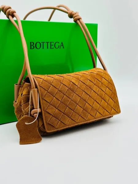 Bottega Veneta Сумка выполнена из натуральной замши — фото 6