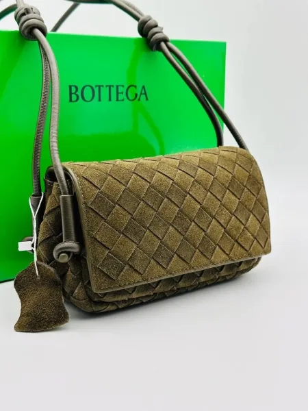 Bottega Veneta Сумка выполнена из натуральной замши — фото 11