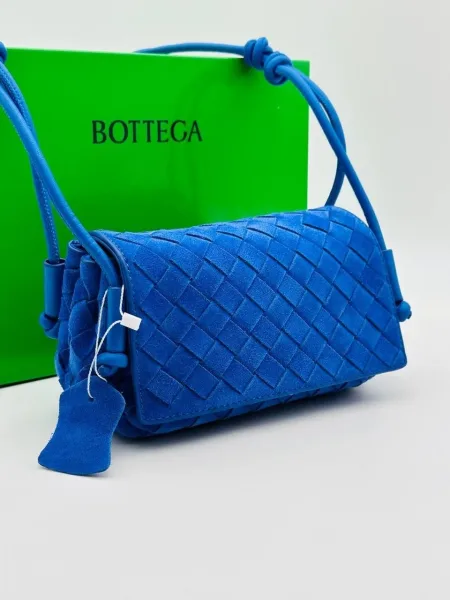 Bottega Veneta Сумка выполнена из натуральной замши — фото 12