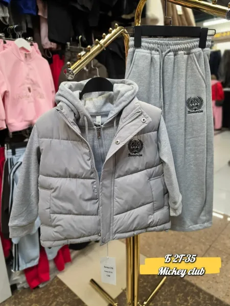 Детский костюм-тройка стиль и комфорт в одном образе — фото 5