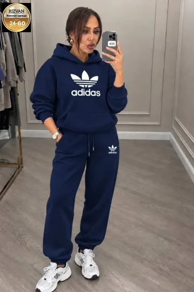 Спортивный костюм Adidas комфорт и стиль в каждой детали — фото 5