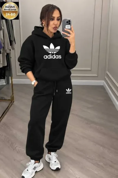Спортивный костюм Adidas комфорт и стиль в каждой детали — фото 6