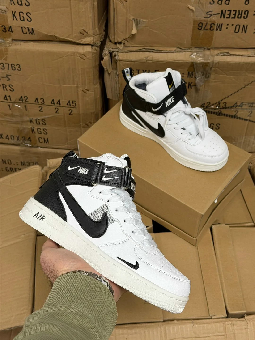 Кроссовки Модель зима — фото 1
