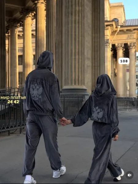 Костюм двойка из ткани велюр с эффектом сублимации — фото 4