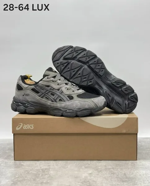 Мужские зимние кроссовки ASICS из натуральной замши с непромокаемым покрытием — фото 4