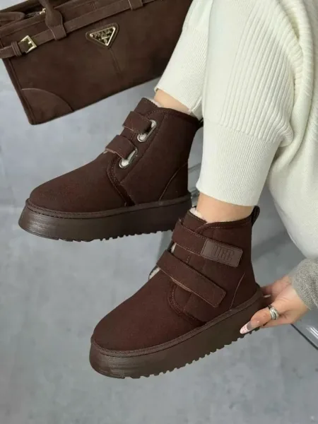 Зимние ботинки UGG на платформе из premium-материала — фото 3
