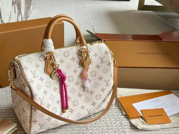 LOUISVUITTON сумка из канвы и натуральной кожи — фото 4