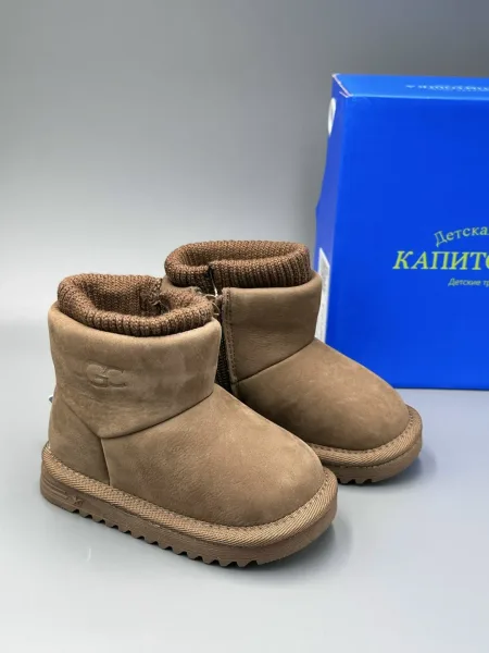 Зимние угги от бренда КАПИТОШКА с натуральным мехом внутри и кожаным верхом — фото 1