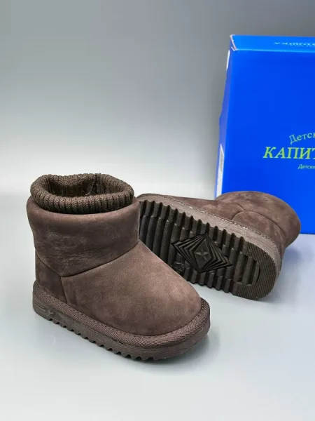Зимние угги от бренда КАПИТОШКА с натуральным мехом внутри и кожаным верхом — фото 5