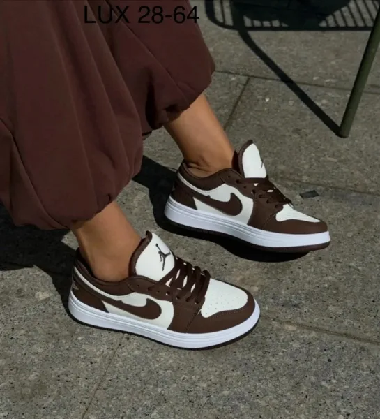 Nike Air Jordan Женская кроссовки — фото 12
