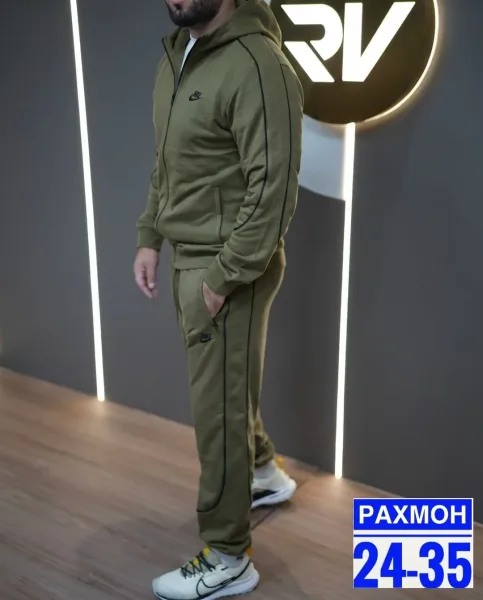 Мужской костюм из ткани Трехнитка на флисе — фото 1