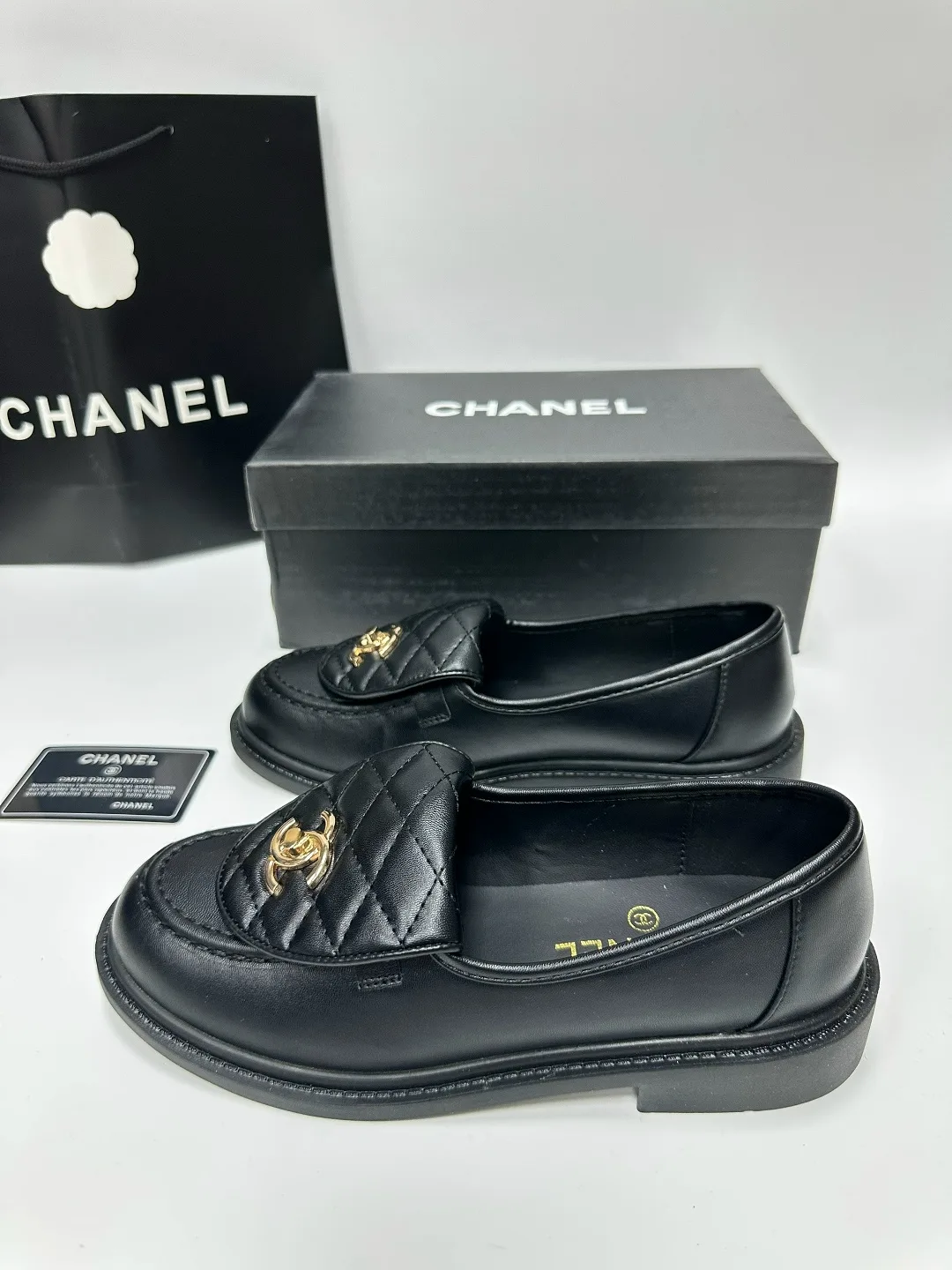 Туфли женские CHANEL, кожа — фото 2