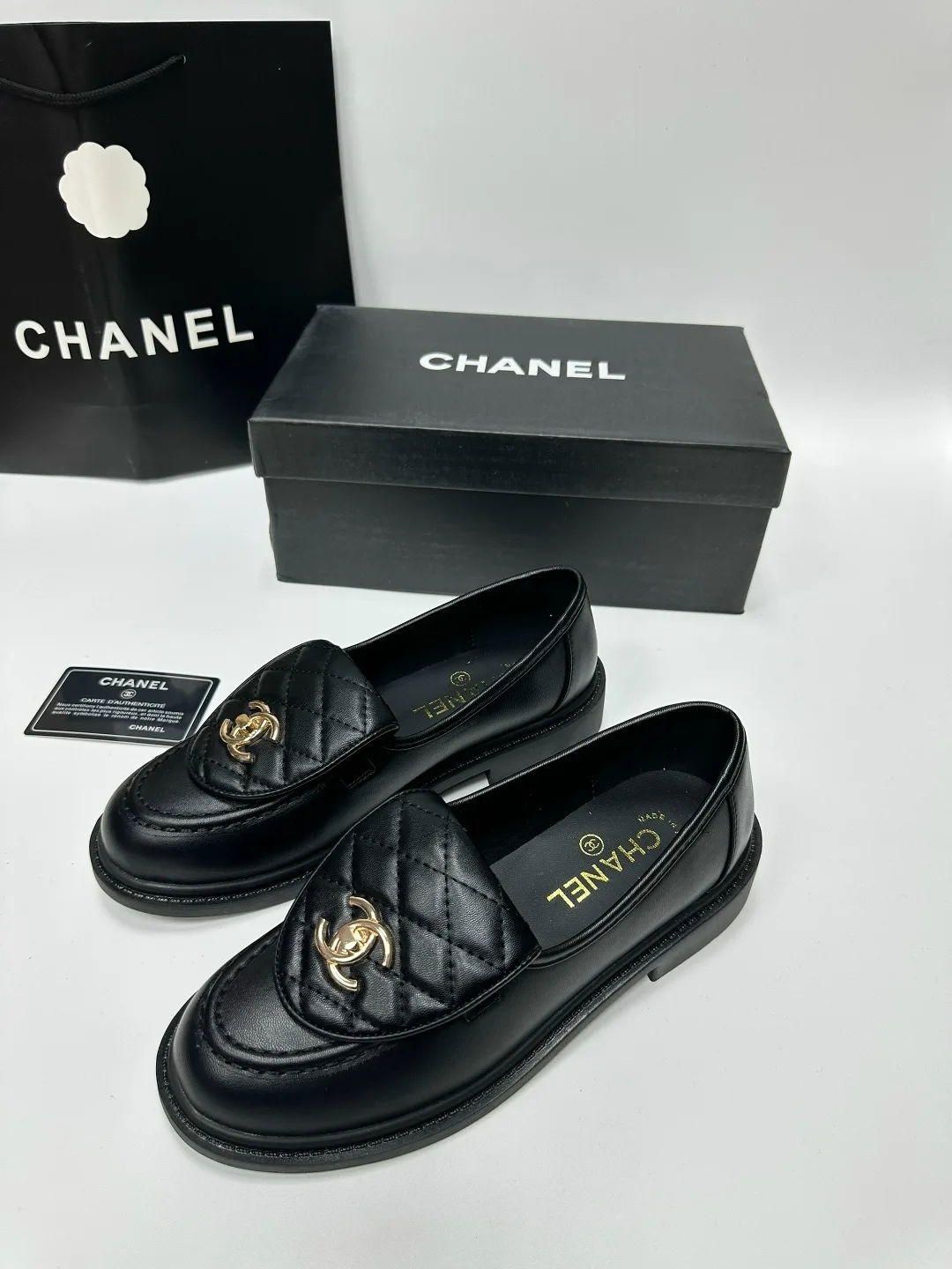 Туфли женские CHANEL, кожа — фото 7