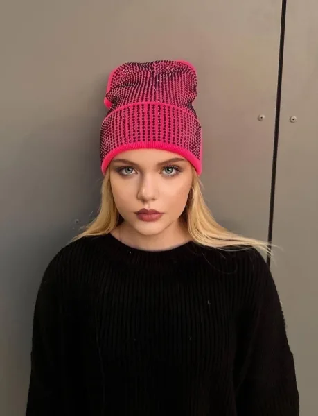 Шапка женская с камнями — фото 11