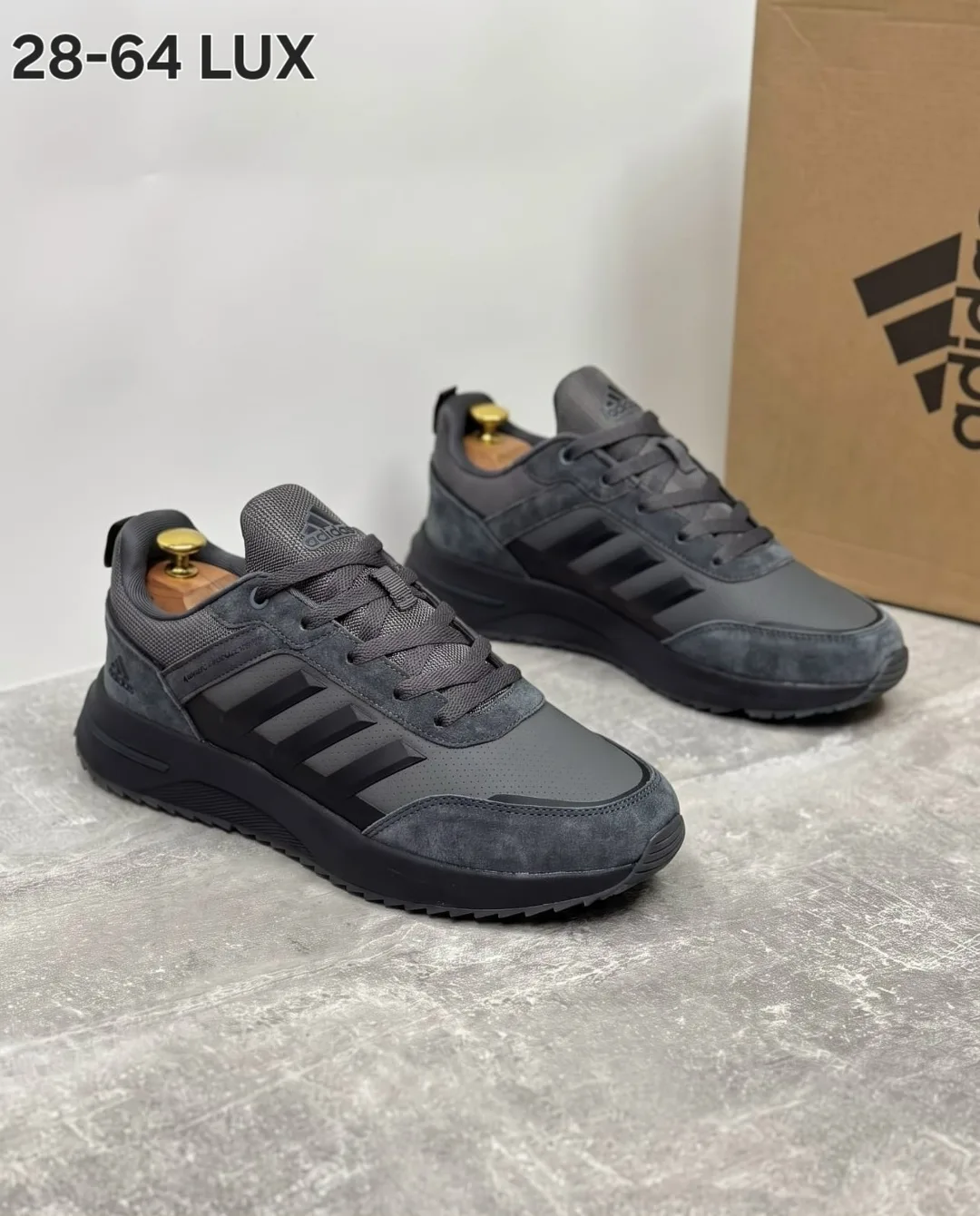 Кроссовки мужские Adidas из натуральной замши — фото 1