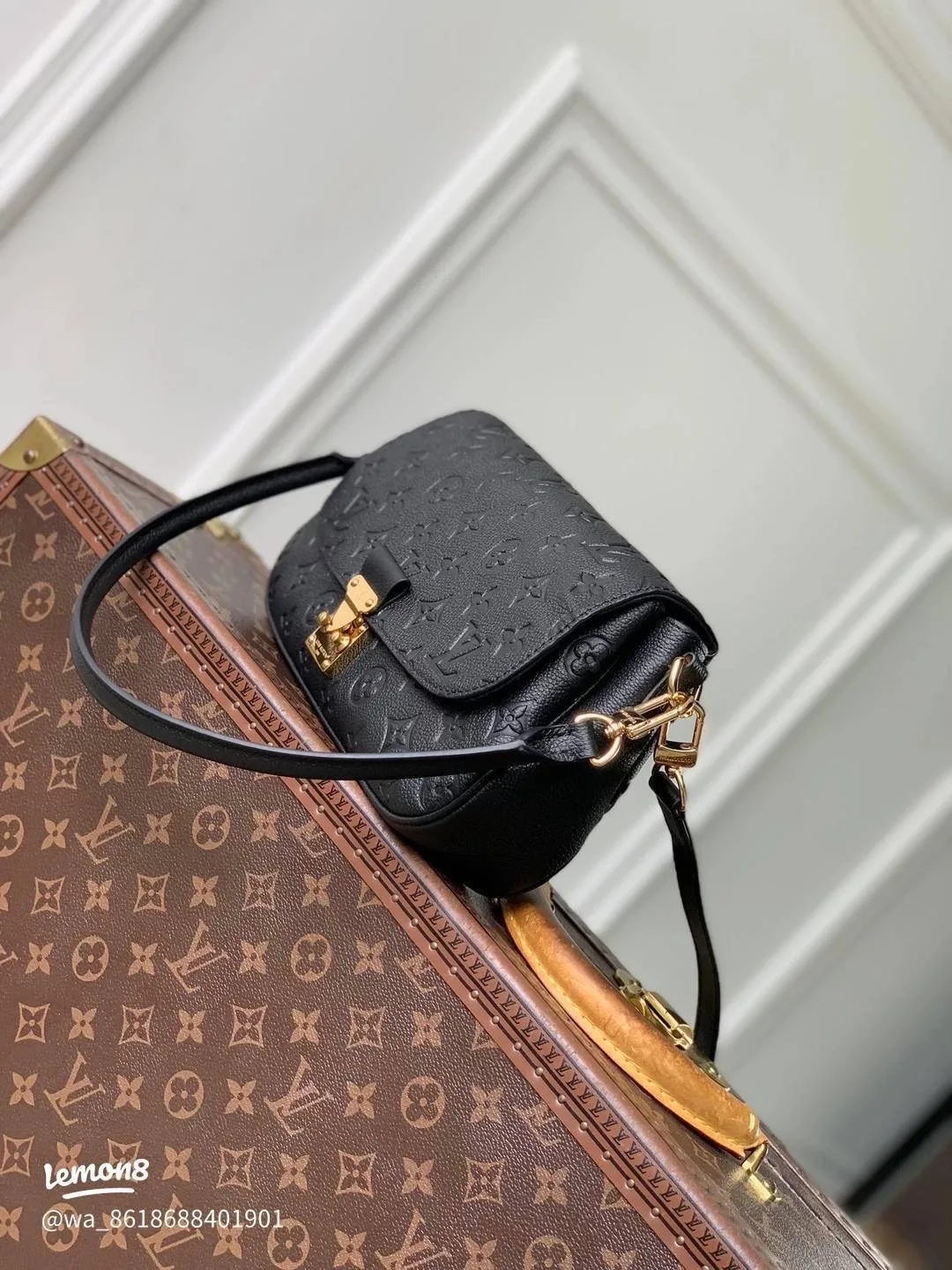 LOUISVUITTON сумка из натуральной кожи — фото 2