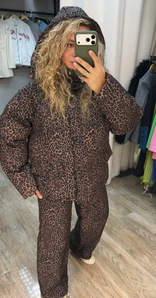 Тот самый идеальный зимний костюм-двойка LEO — фото 7