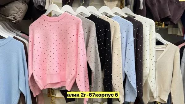 Однотонная кофта из ткани — фото 3