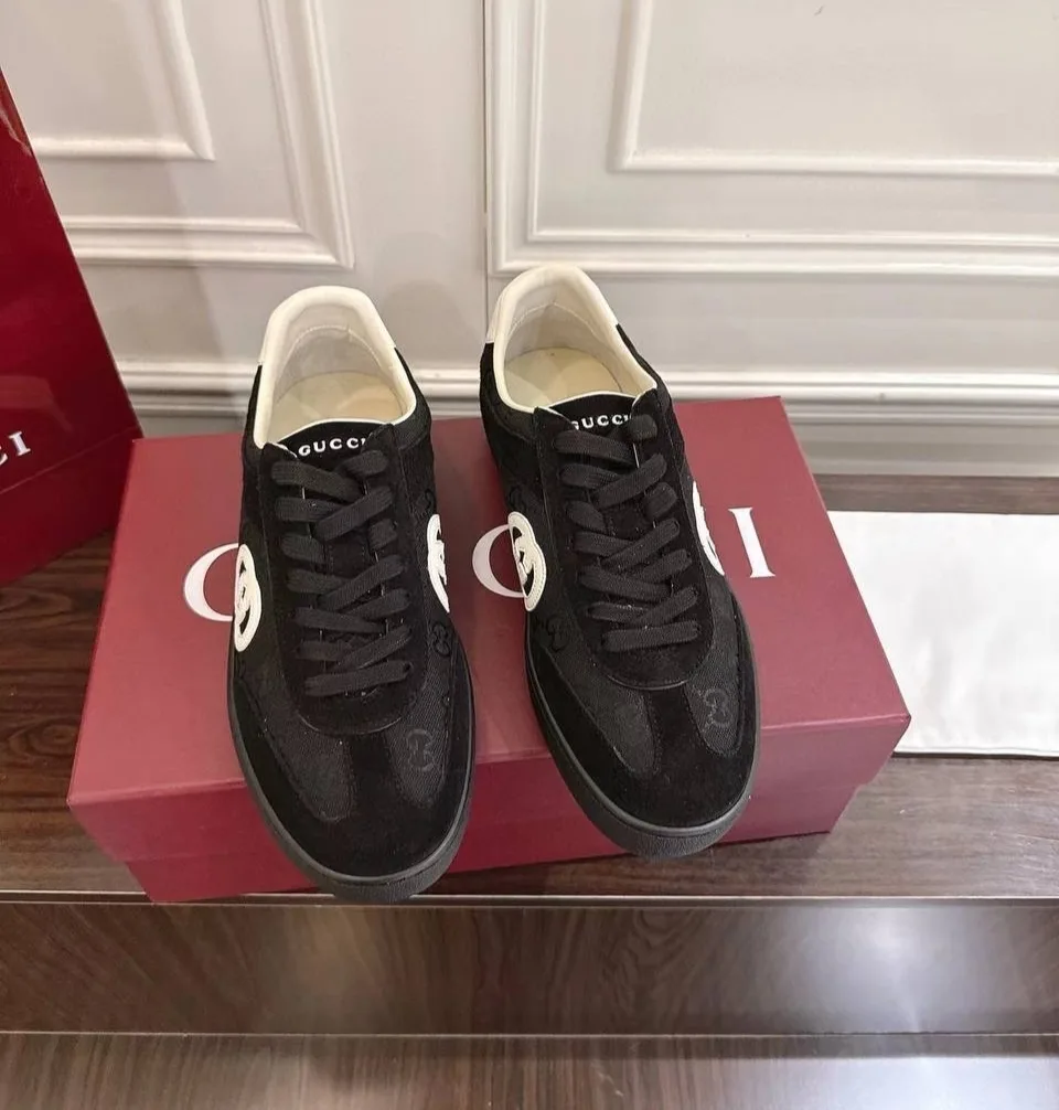 Gucci G75 замшевые кроссовки с контрастным белым знаком GG — фото 2